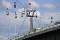 Koelner Seilbahn Gondel blieb haengen Koeln Linksrheinisch P316